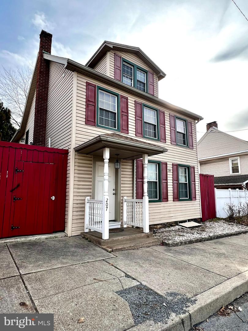 207 Market St Property Photo 2