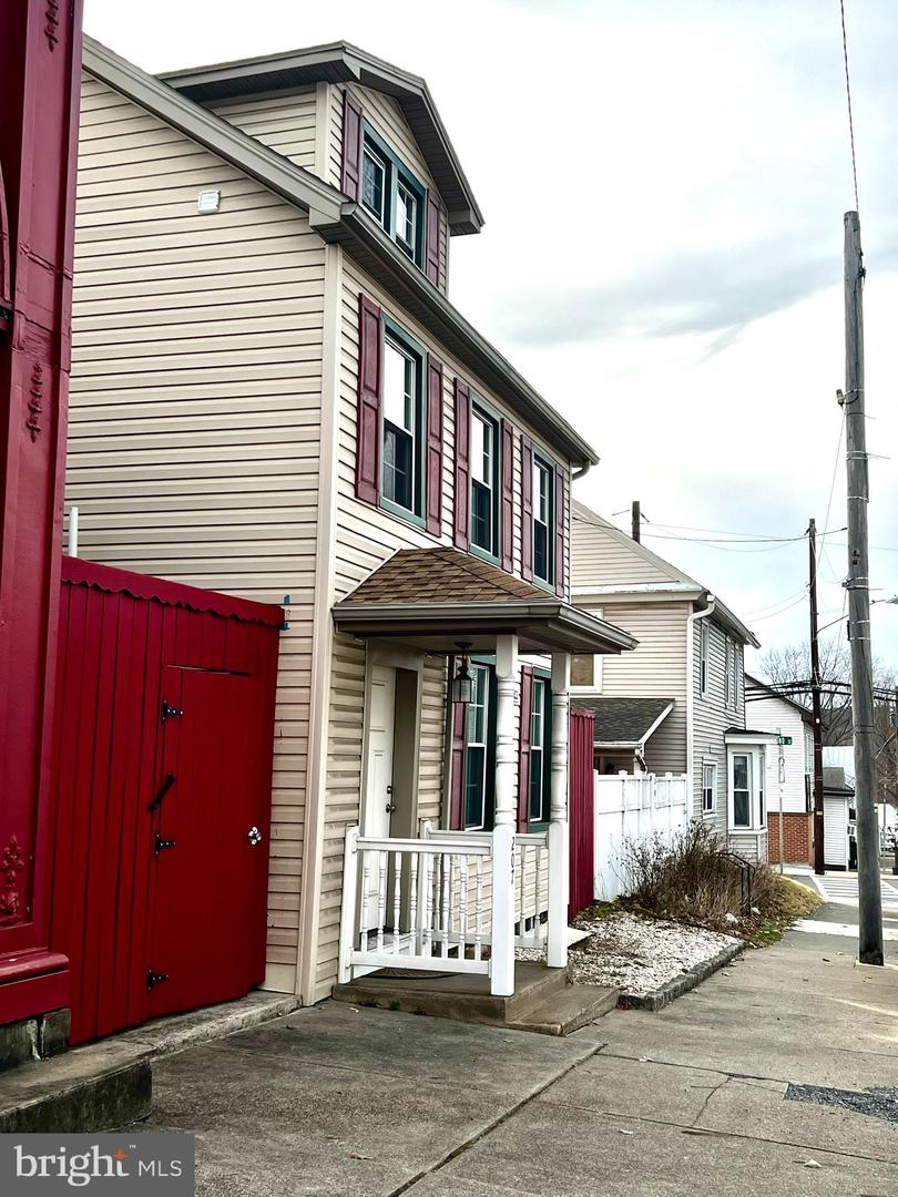 207 Market St Property Photo 7