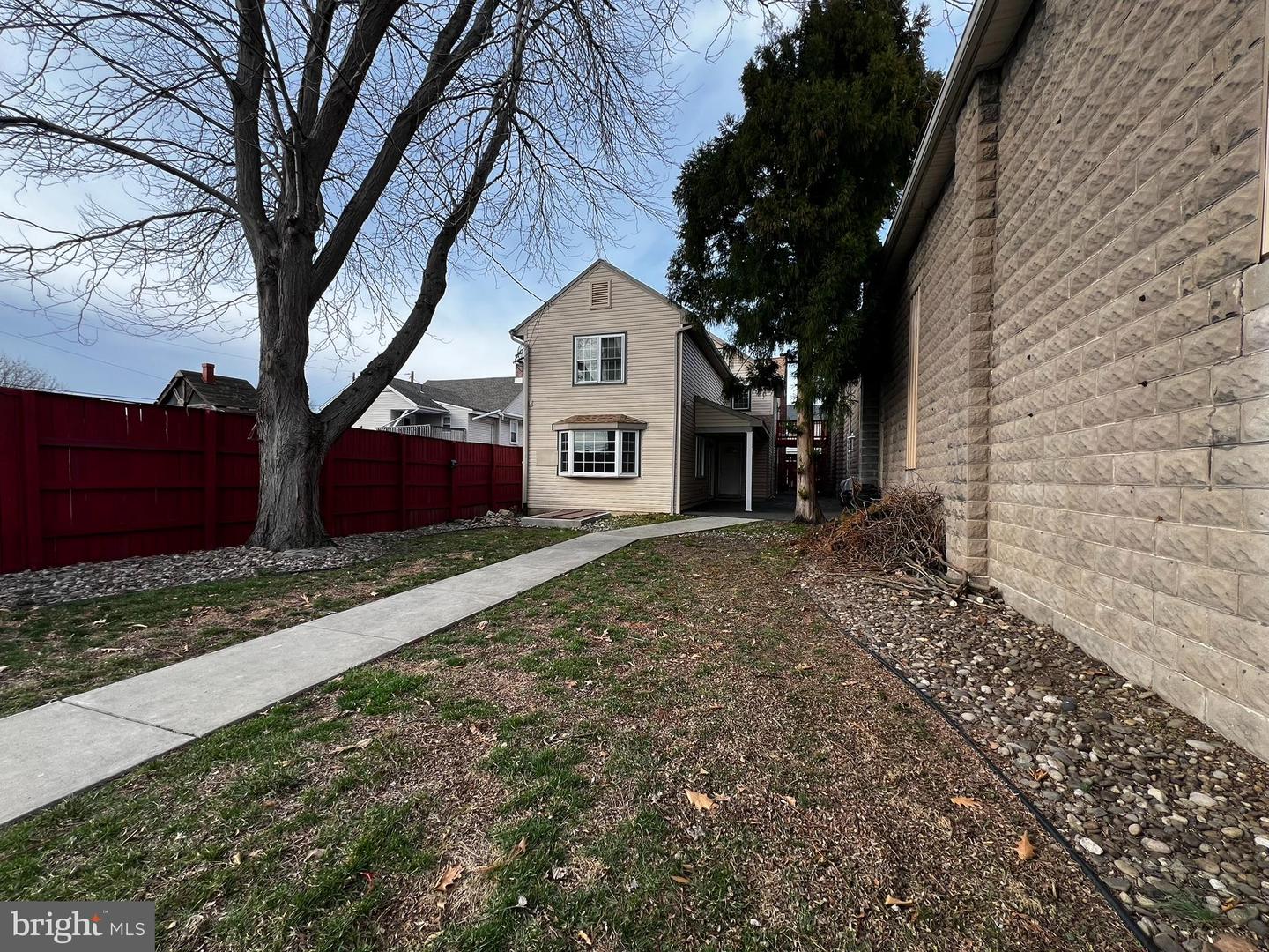 207 Market St Property Photo 43