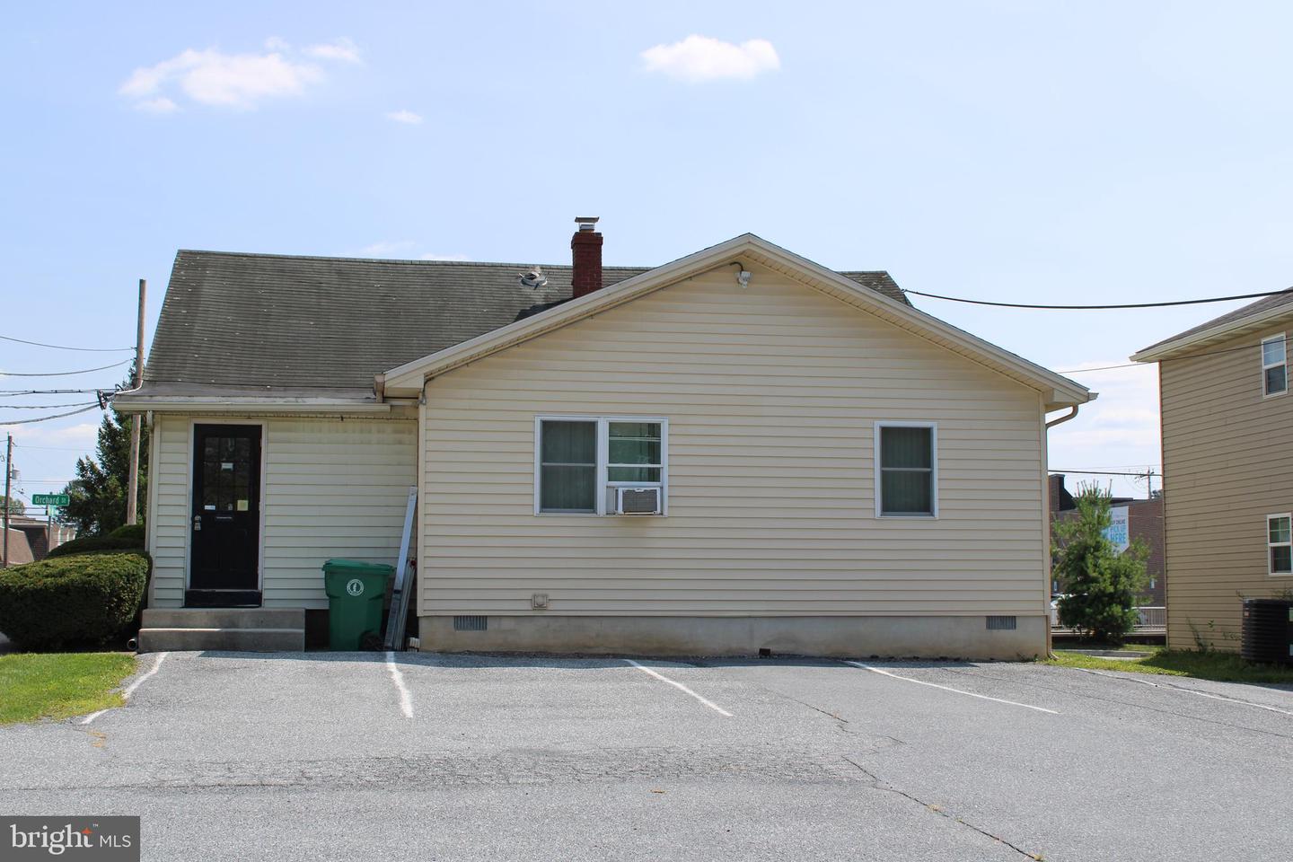 4714 Orchard St Property Photo 3