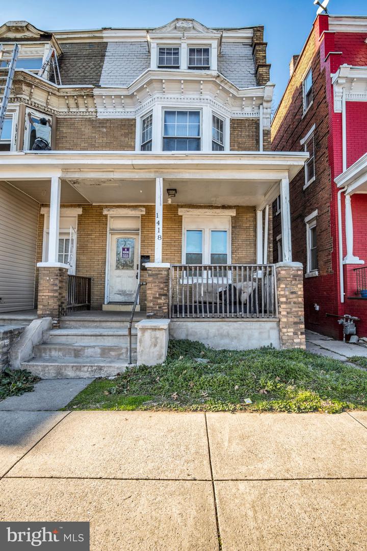 1418 State St Property Photo 2