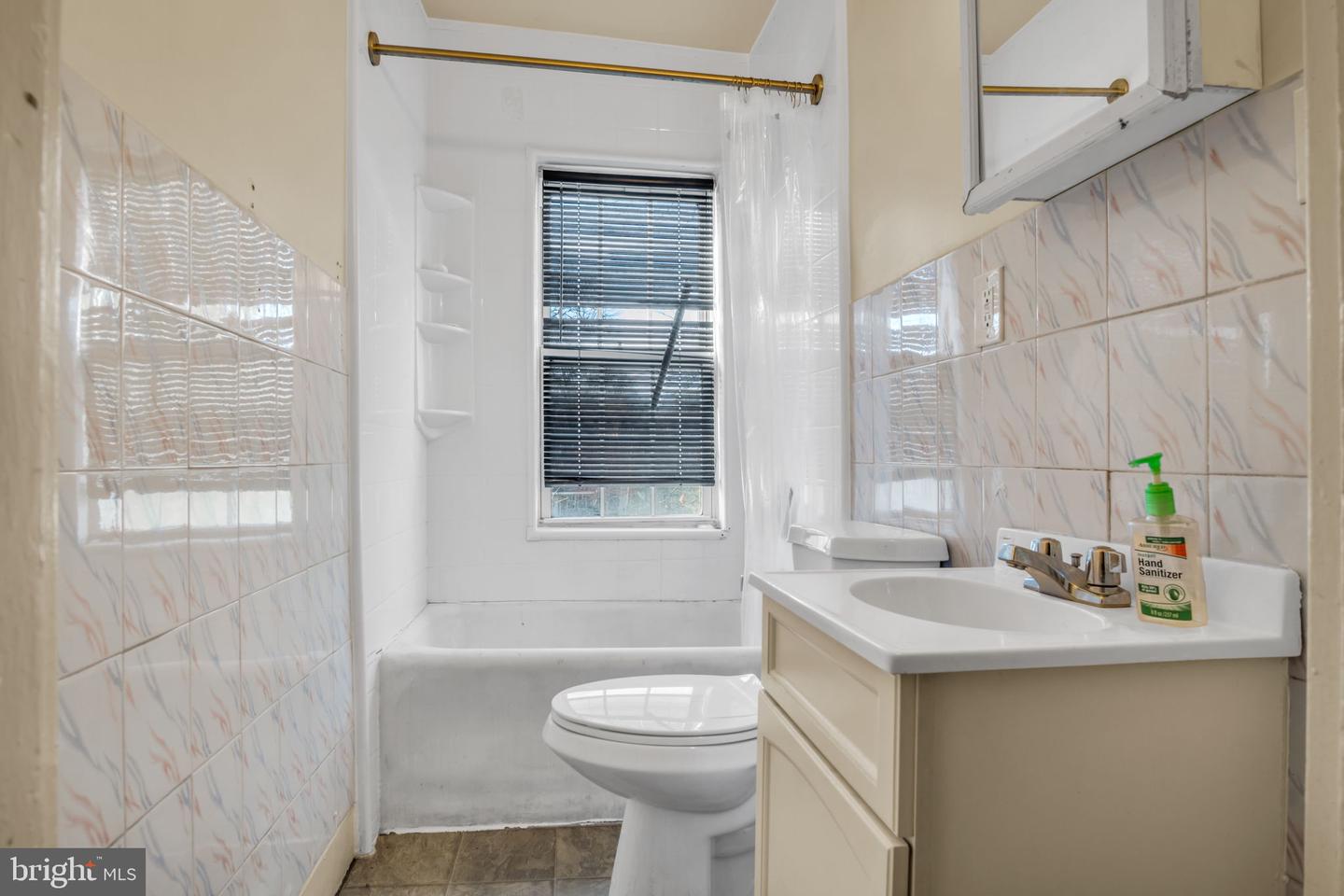 1418 State St Property Photo 20