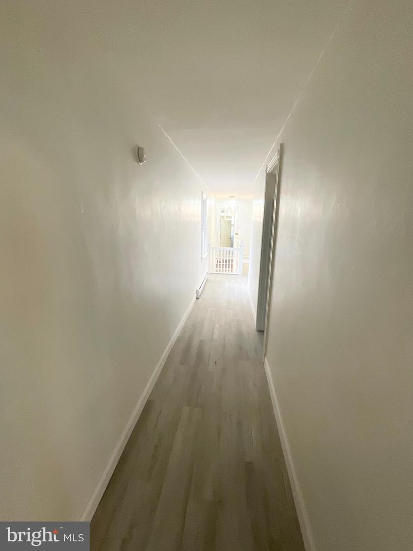 215 W Market St Property Photo 16