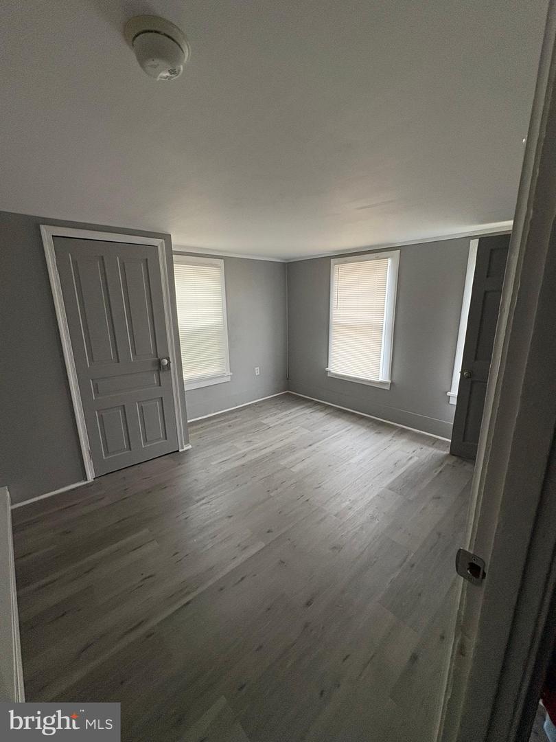 107 E Broad St Property Photo 15