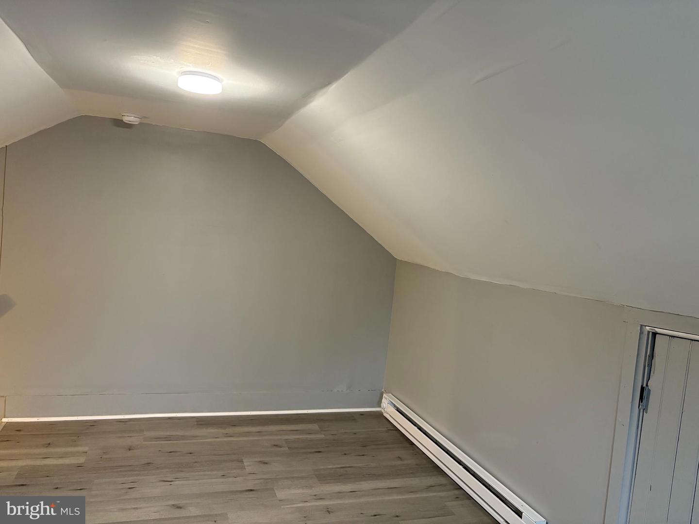 107 E Broad St Property Photo 20