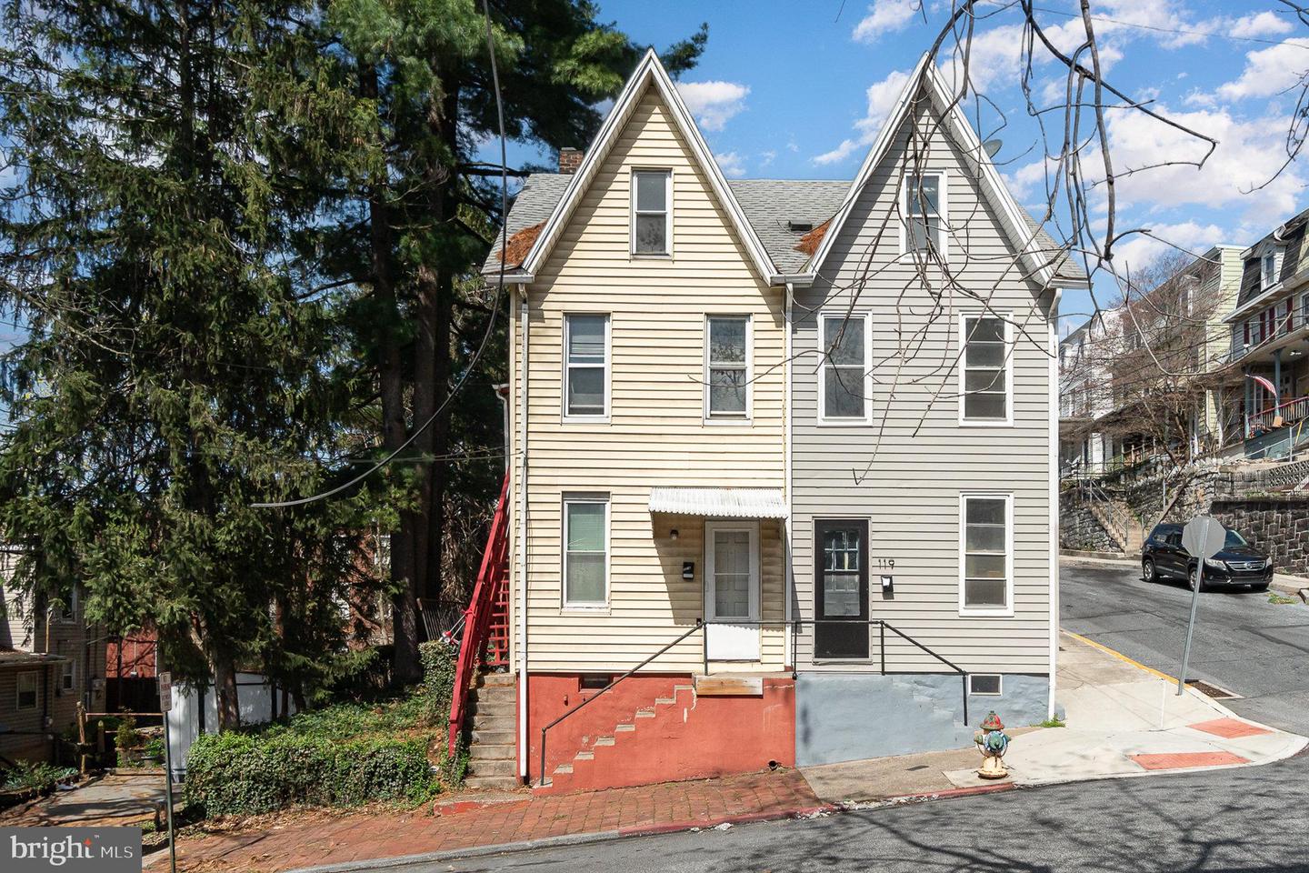 117 Walnut St Property Photo 1