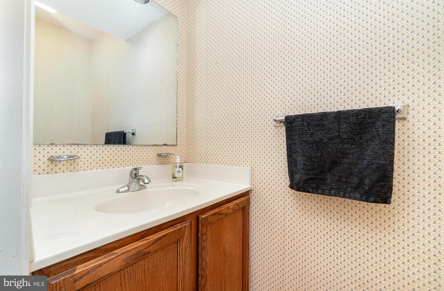 221 Duke St #d Property Photo 9