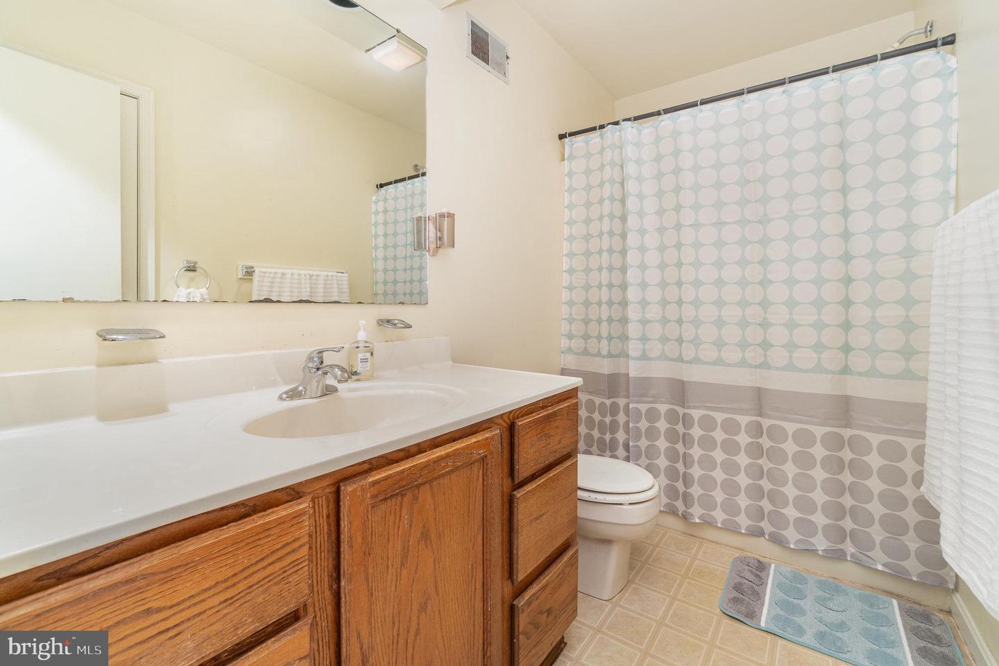 221 Duke St #d Property Photo 12