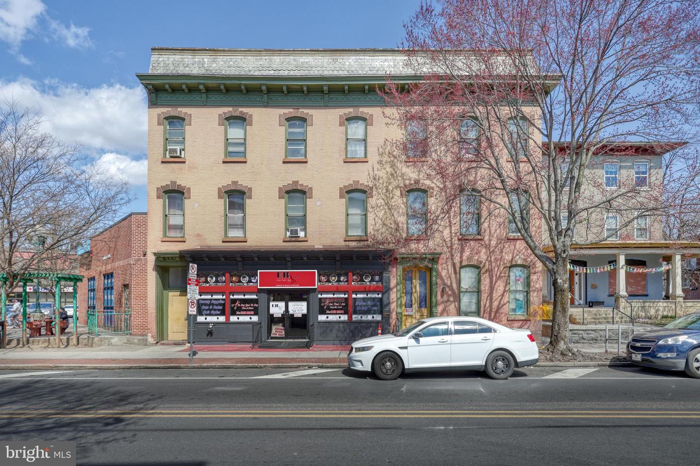 1312 Derry St Property Photo 1