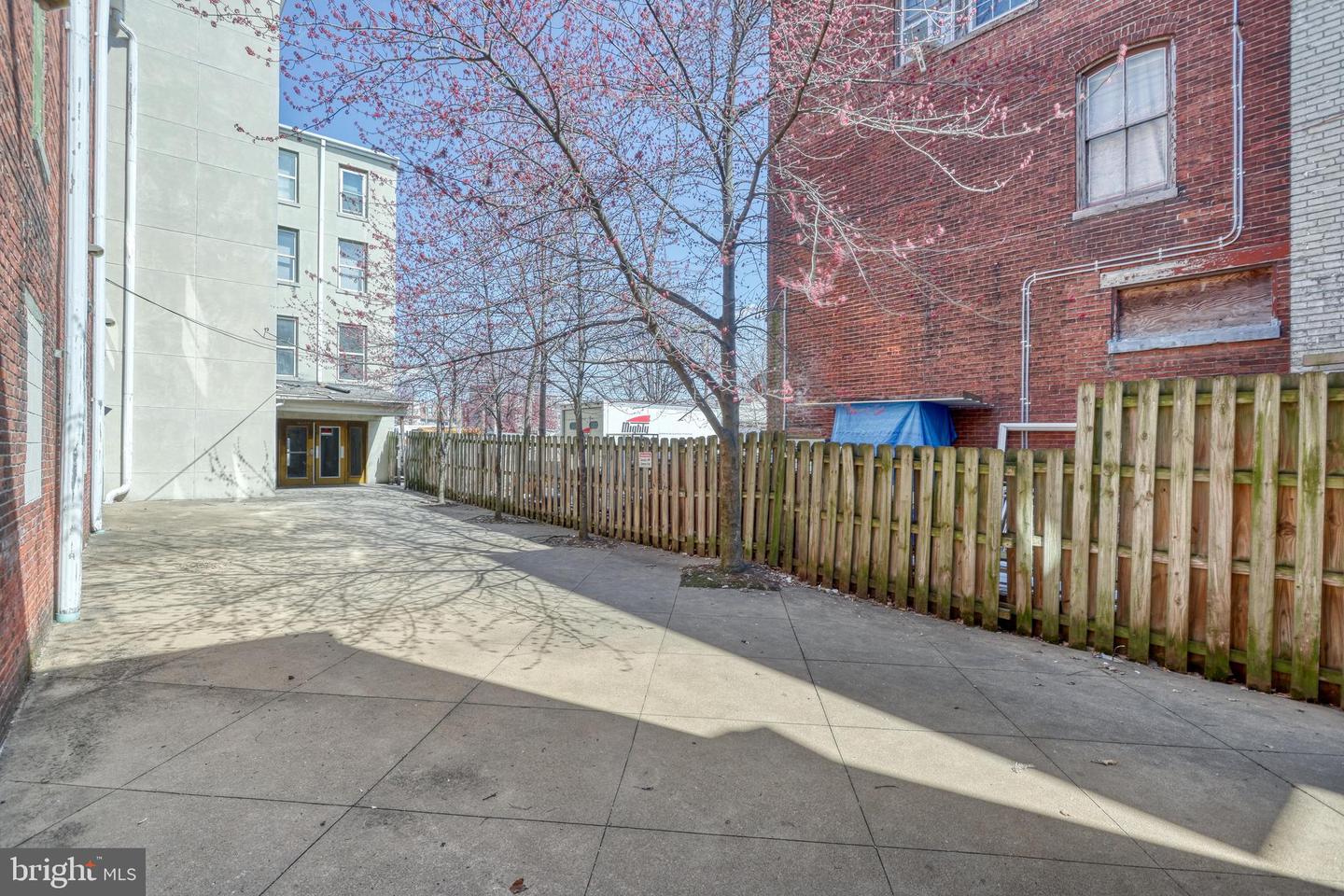 1312 Derry St Property Photo 7