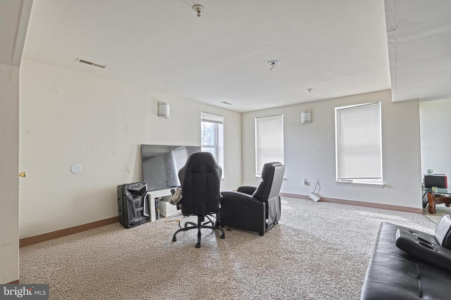 1312 Derry St Property Photo 18