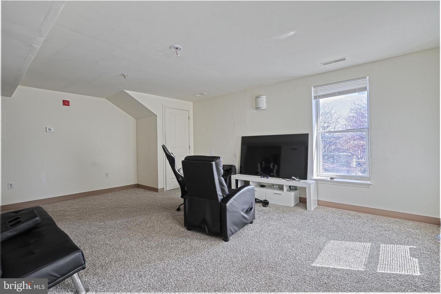 1312 Derry St Property Photo 19