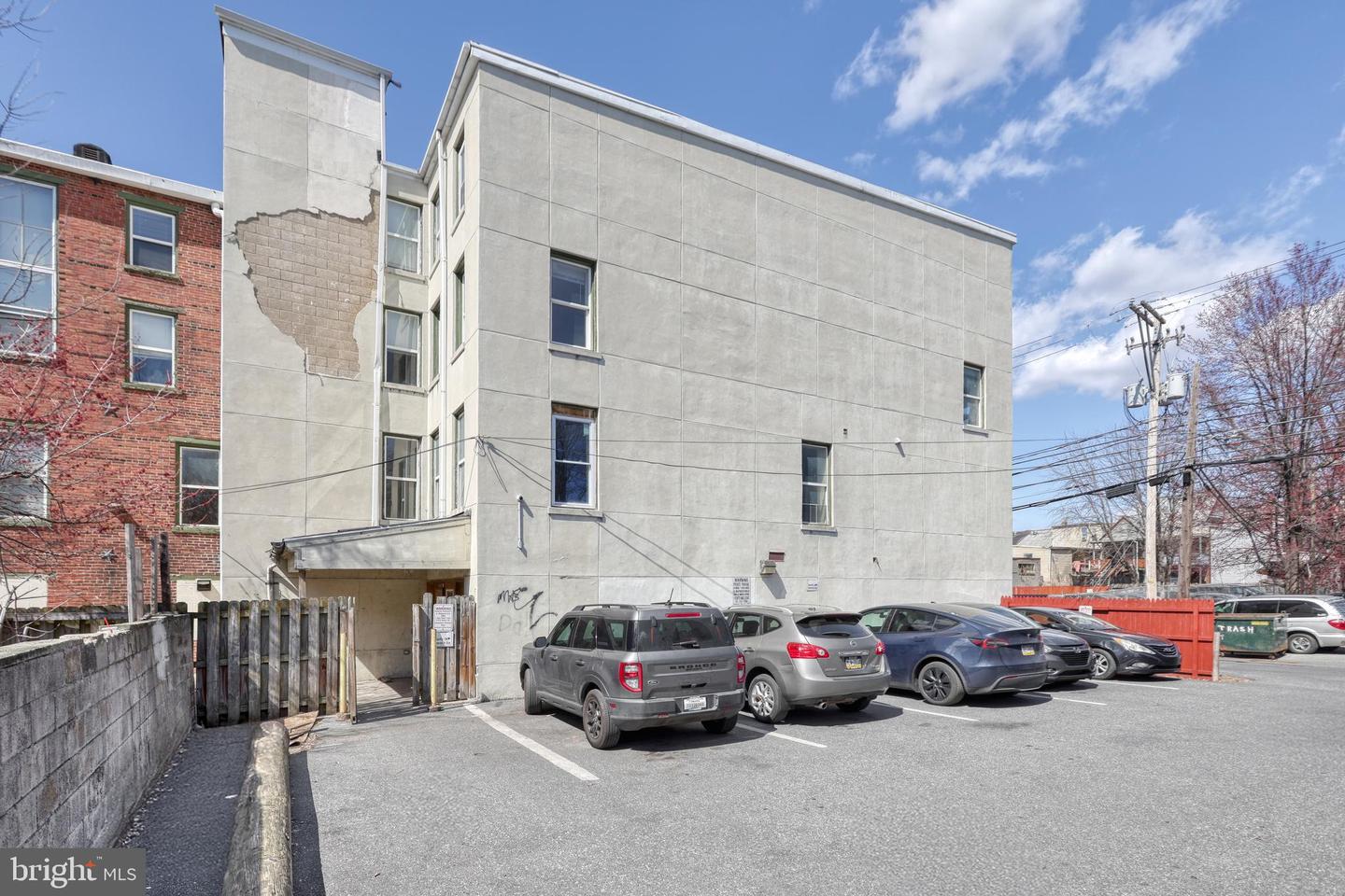 1312 Derry St Property Photo 25