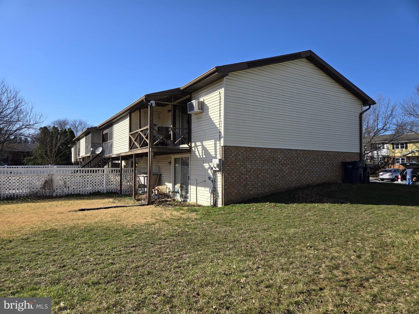 2078 Brentwood Dr Property Photo 8