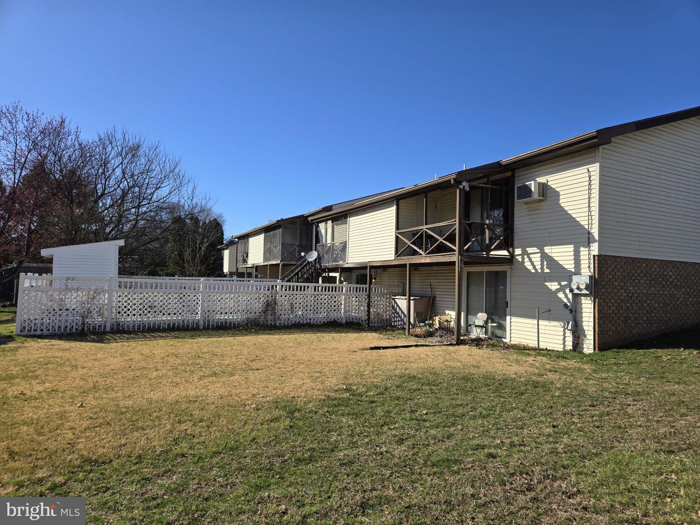 2078 Brentwood Dr Property Photo 9