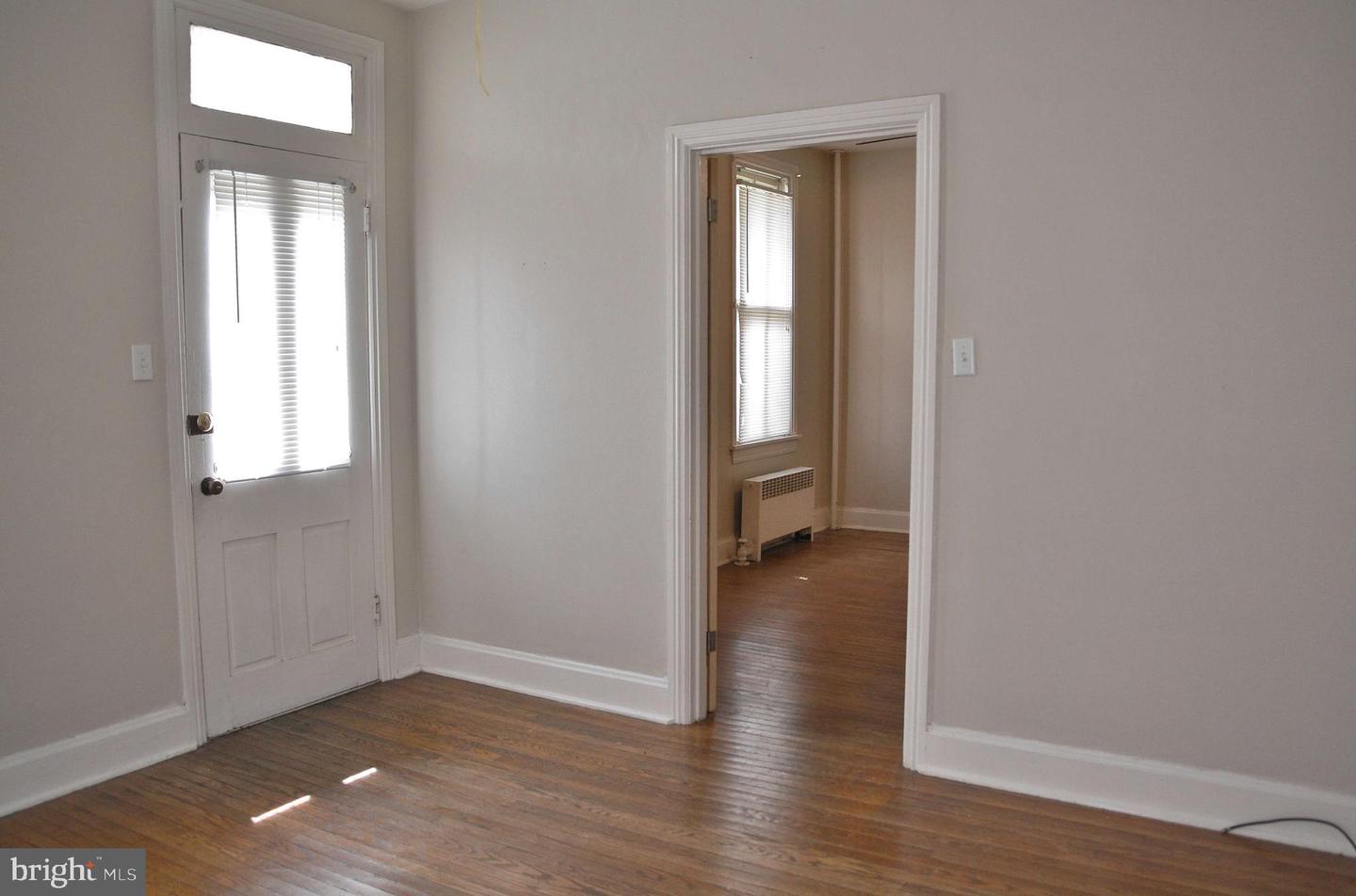 537 2nd St Property Photo 13