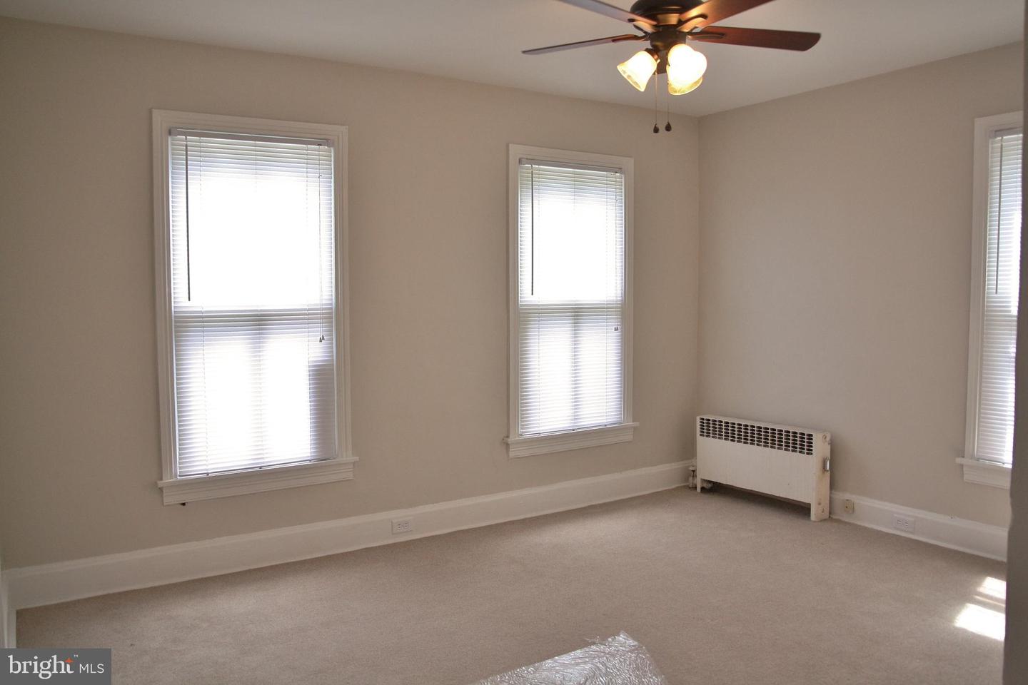 537 2nd St Property Photo 19
