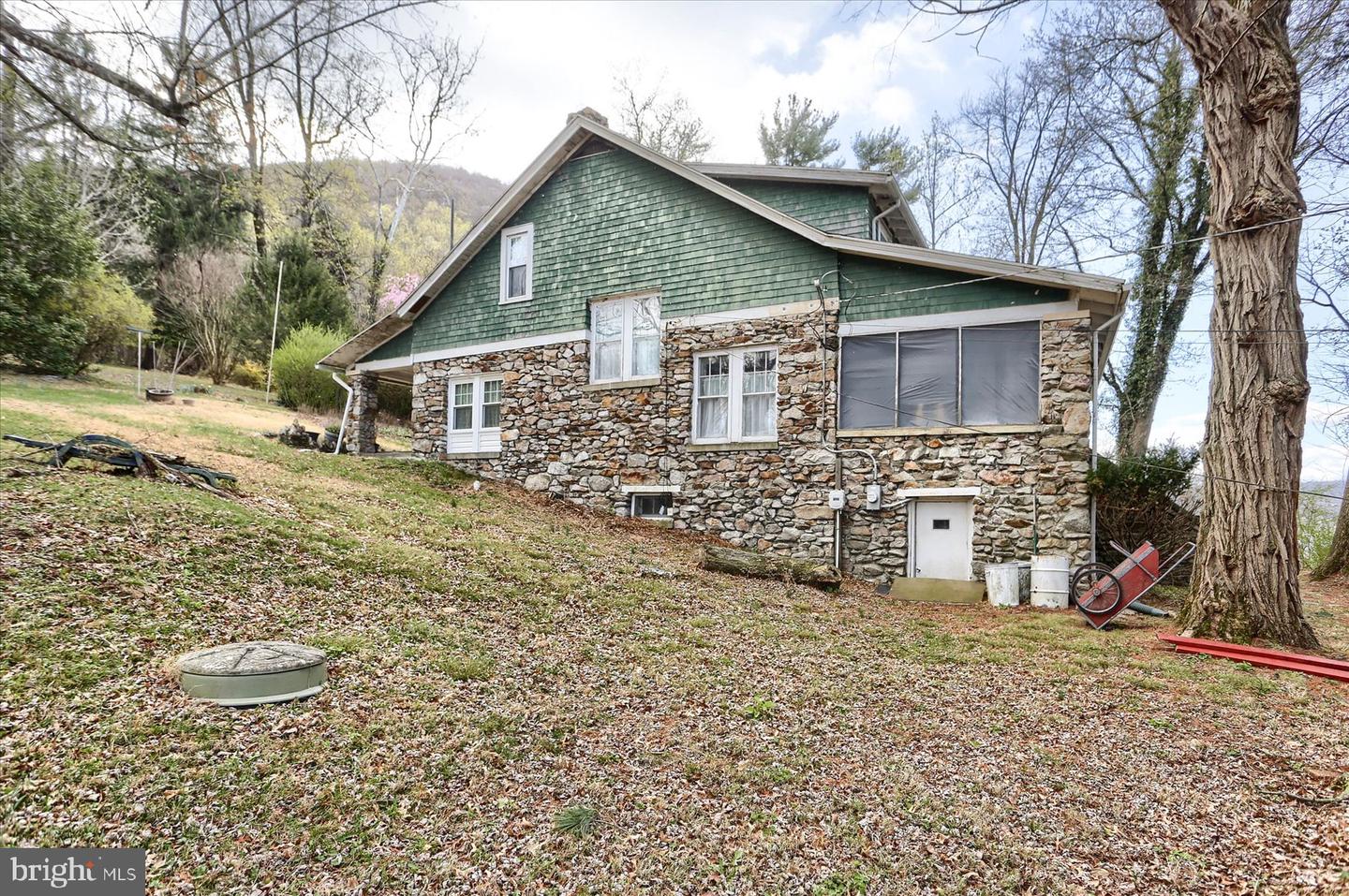 4 Hillside Rd Property Photo 30
