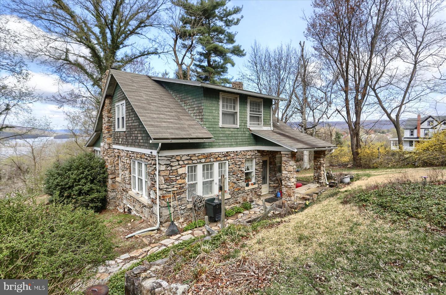 4 Hillside Rd Property Photo 33