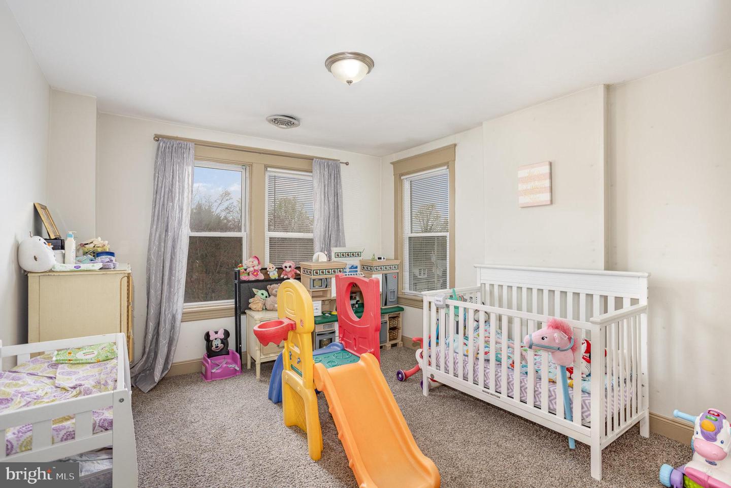 629 Pine St Property Photo 18