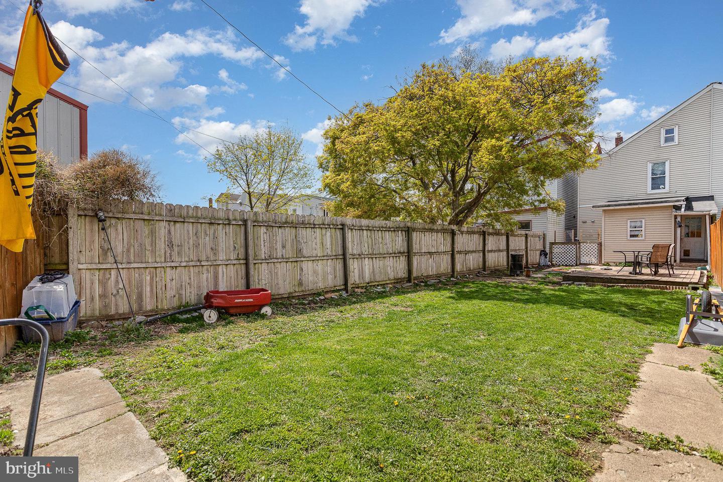 154 N Catherine St Property Photo 24