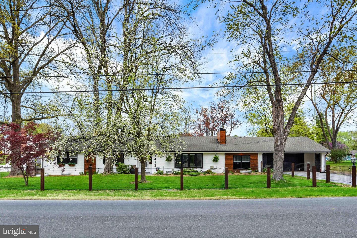 1412 Montfort Dr Property Photo