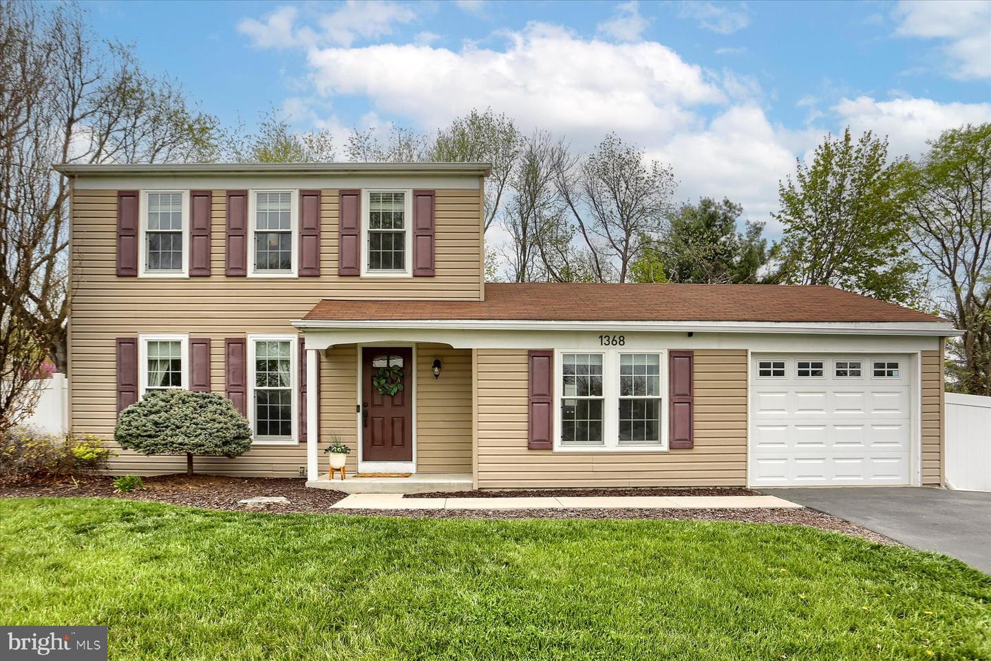 1368 Wandering Way Property Photo