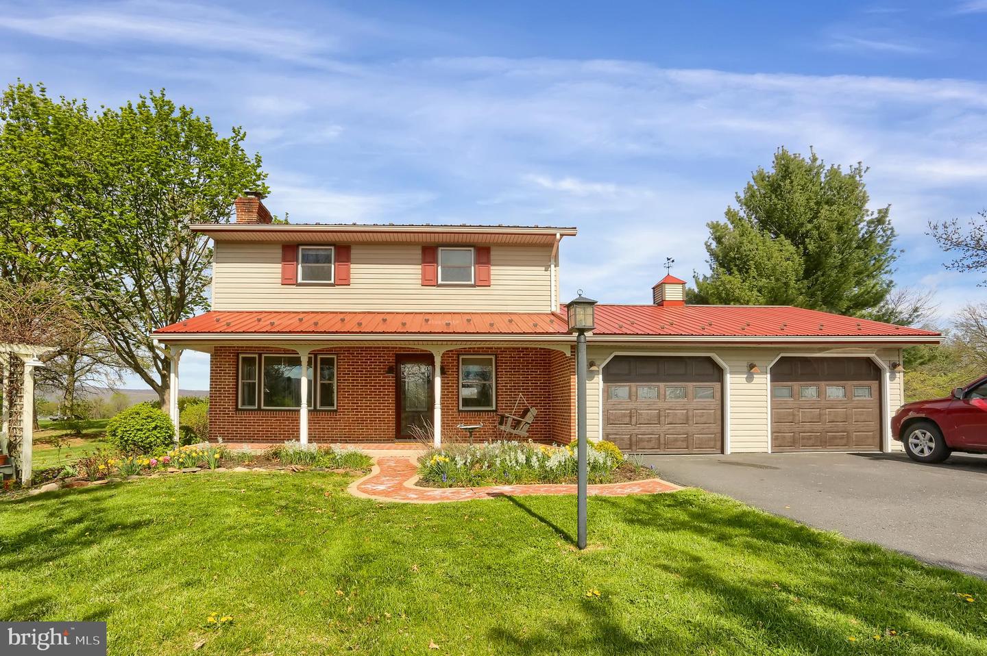 17061 Real Estate Listings Main Image