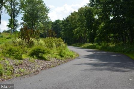 82 Straw Holw Property Photo 1