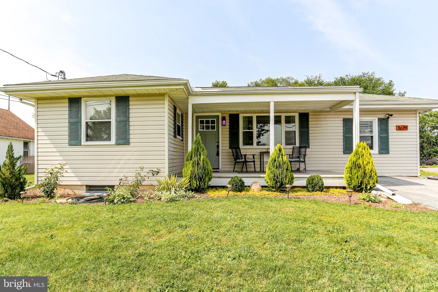 8678 Paxton St Property Photo 1