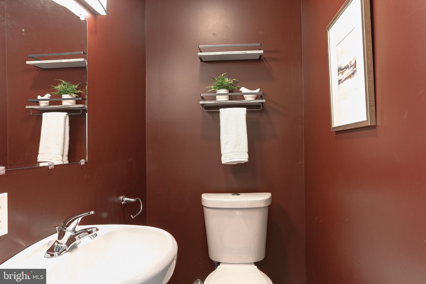 8678 Paxton St Property Photo 10