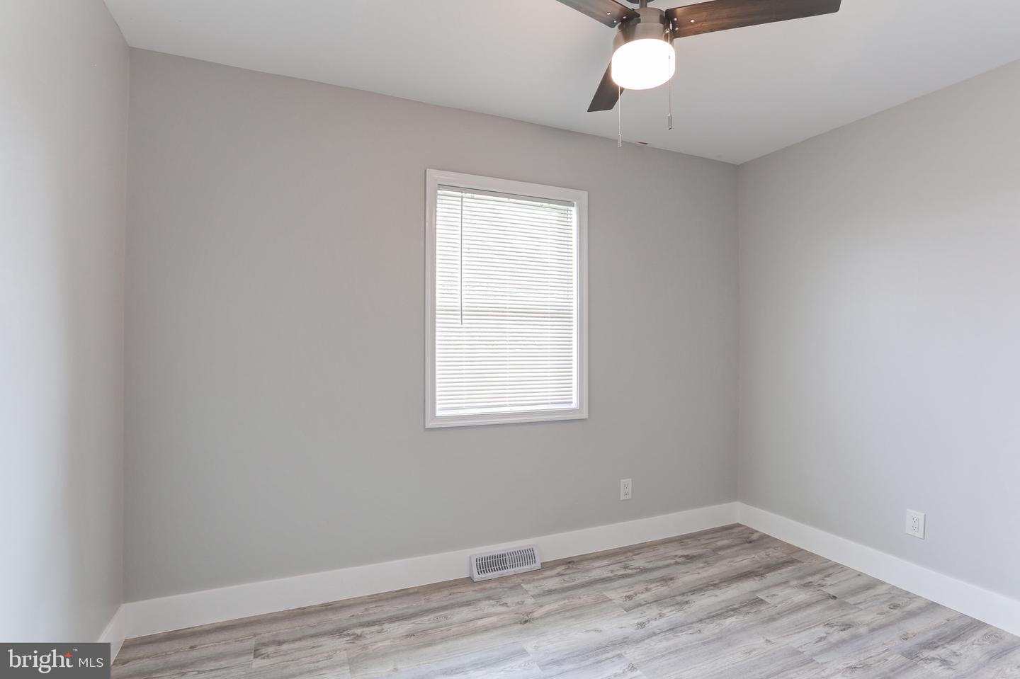 8678 Paxton St Property Photo 18