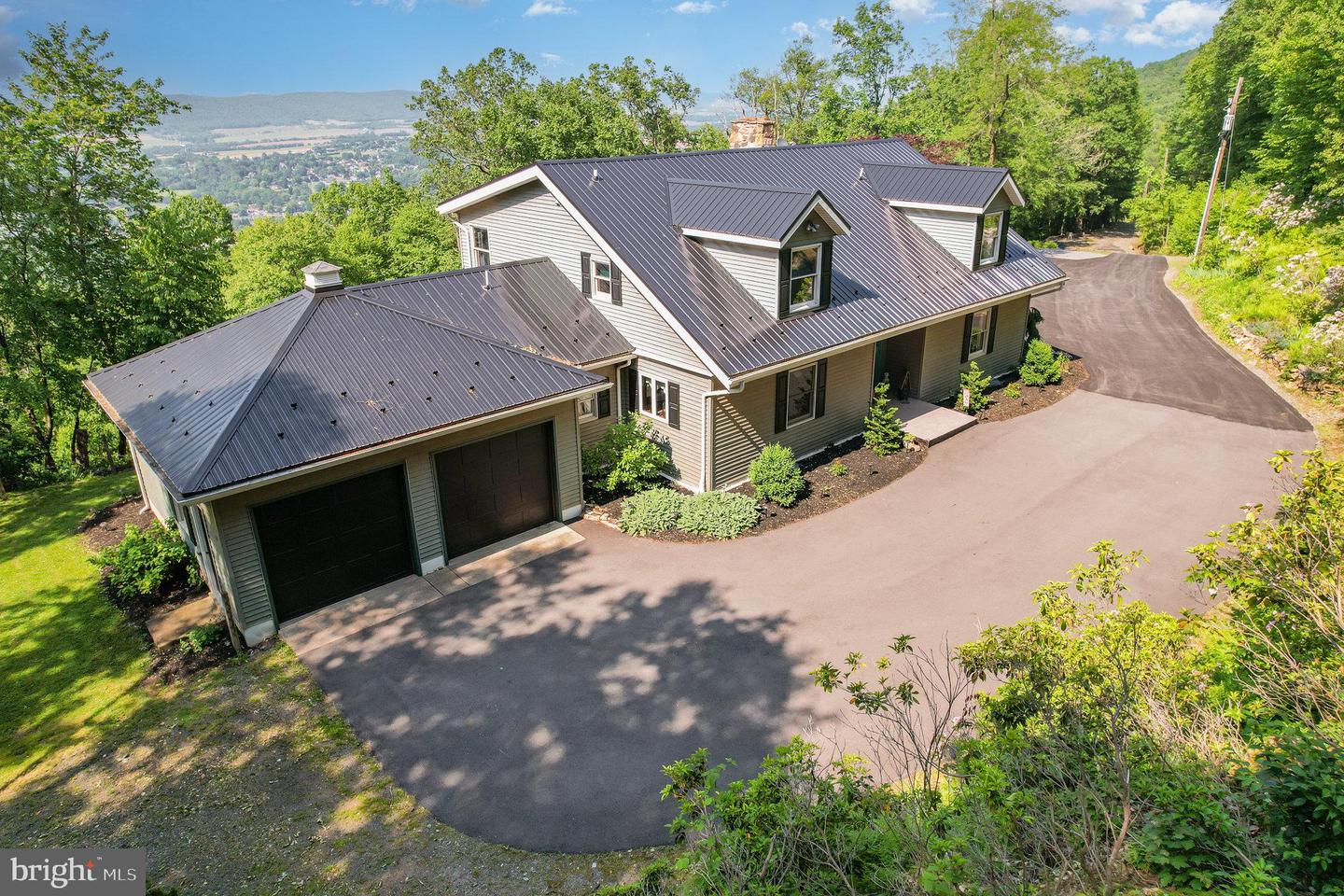400 Berry Mountain Rd Property Photo 1