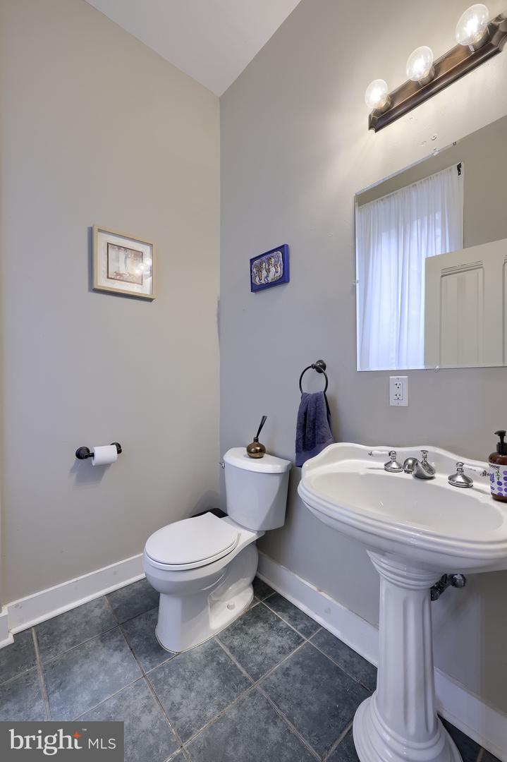 258 Herr St Property Photo 12