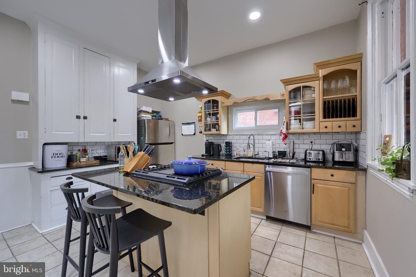 258 Herr St Property Photo 19