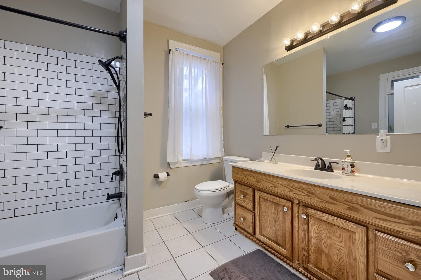 258 Herr St Property Photo 31