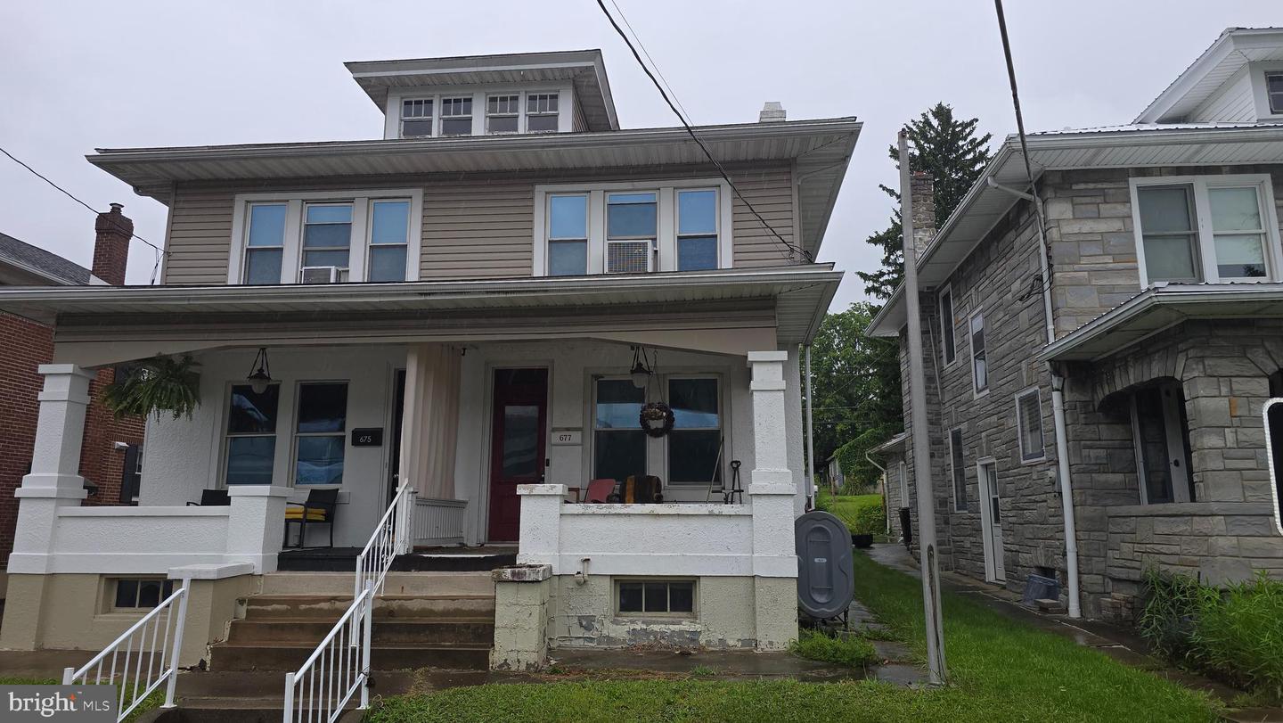 677 Union St Property Photo 1