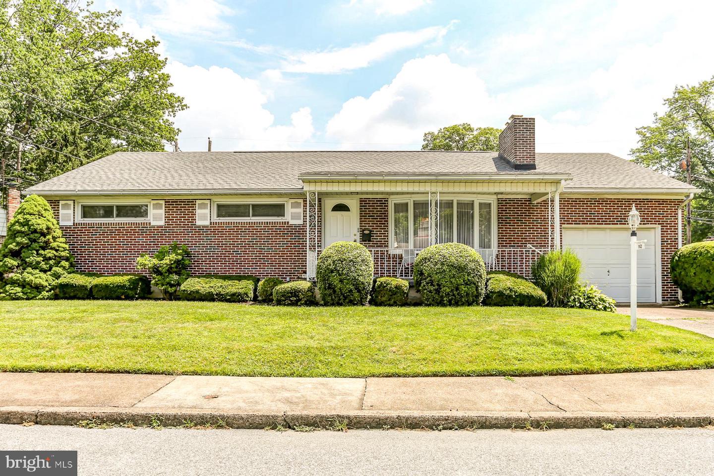 112 LEVAN ST