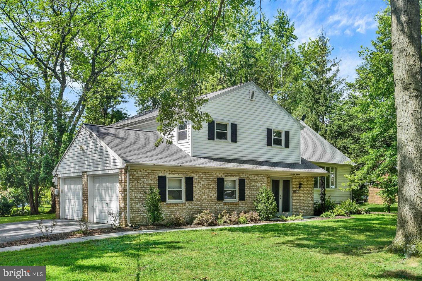 1411 MONTFORT DR Property Photo 1