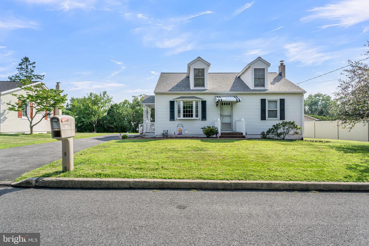 50 Peach Ave Property Photo 1
