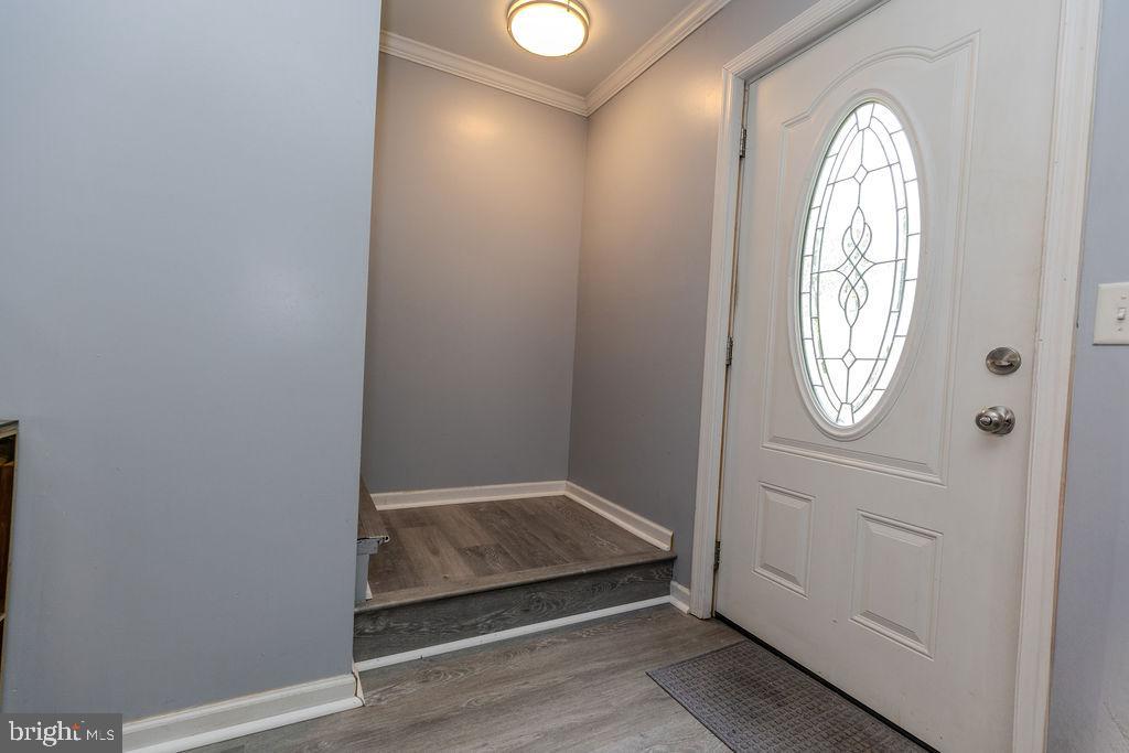 2407 Brown St Property Photo 5