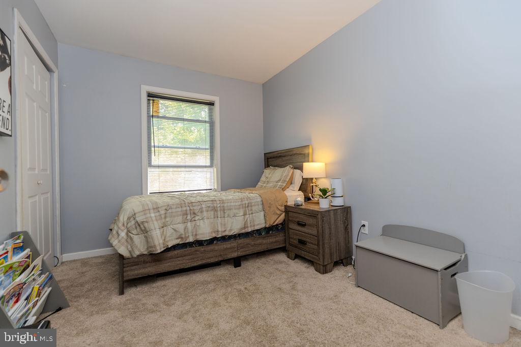 2407 Brown St Property Photo 13