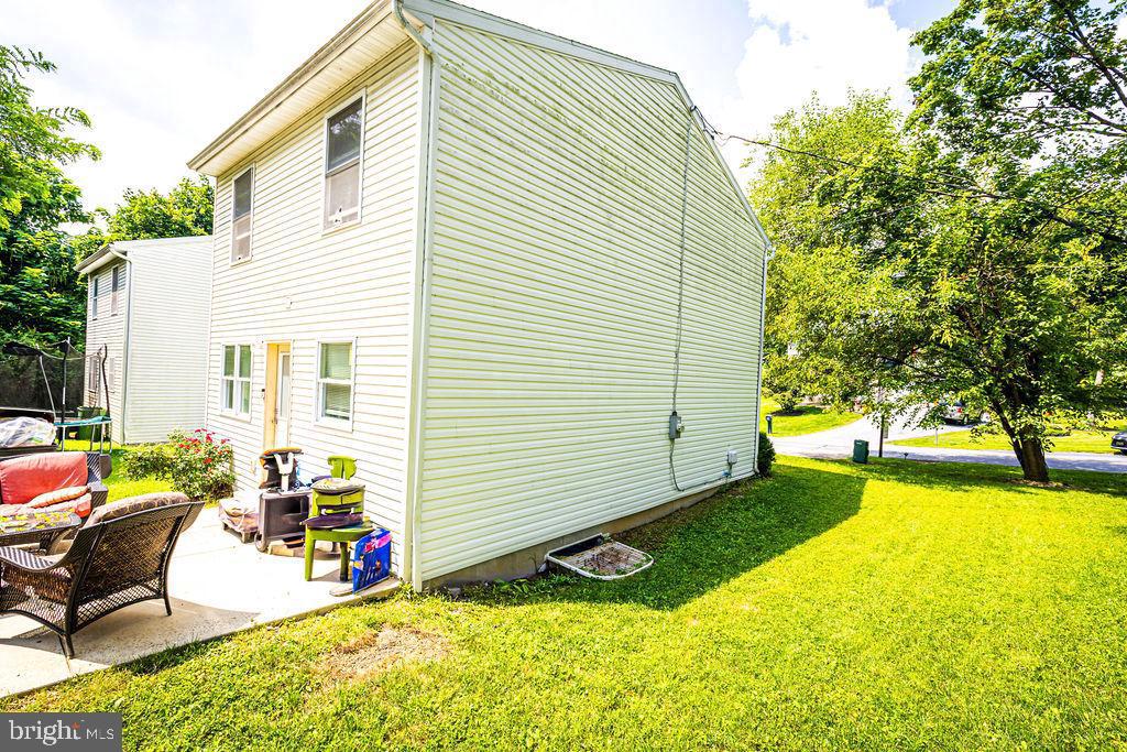 2407 Brown St Property Photo 22