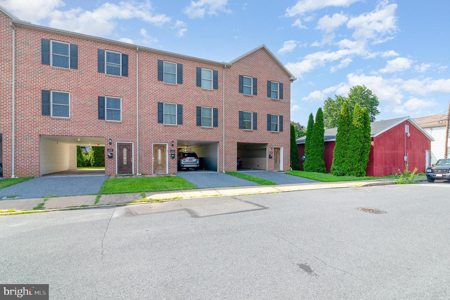 32 Wetzel St Property Photo 1