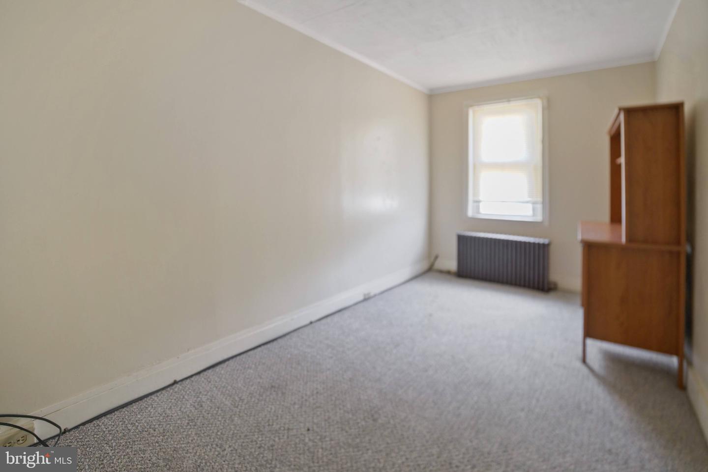 1527-1/2 Derry St Property Photo 9