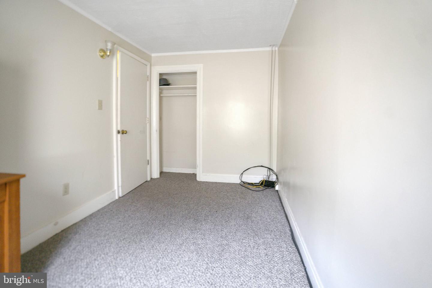 1527-1/2 Derry St Property Photo 10