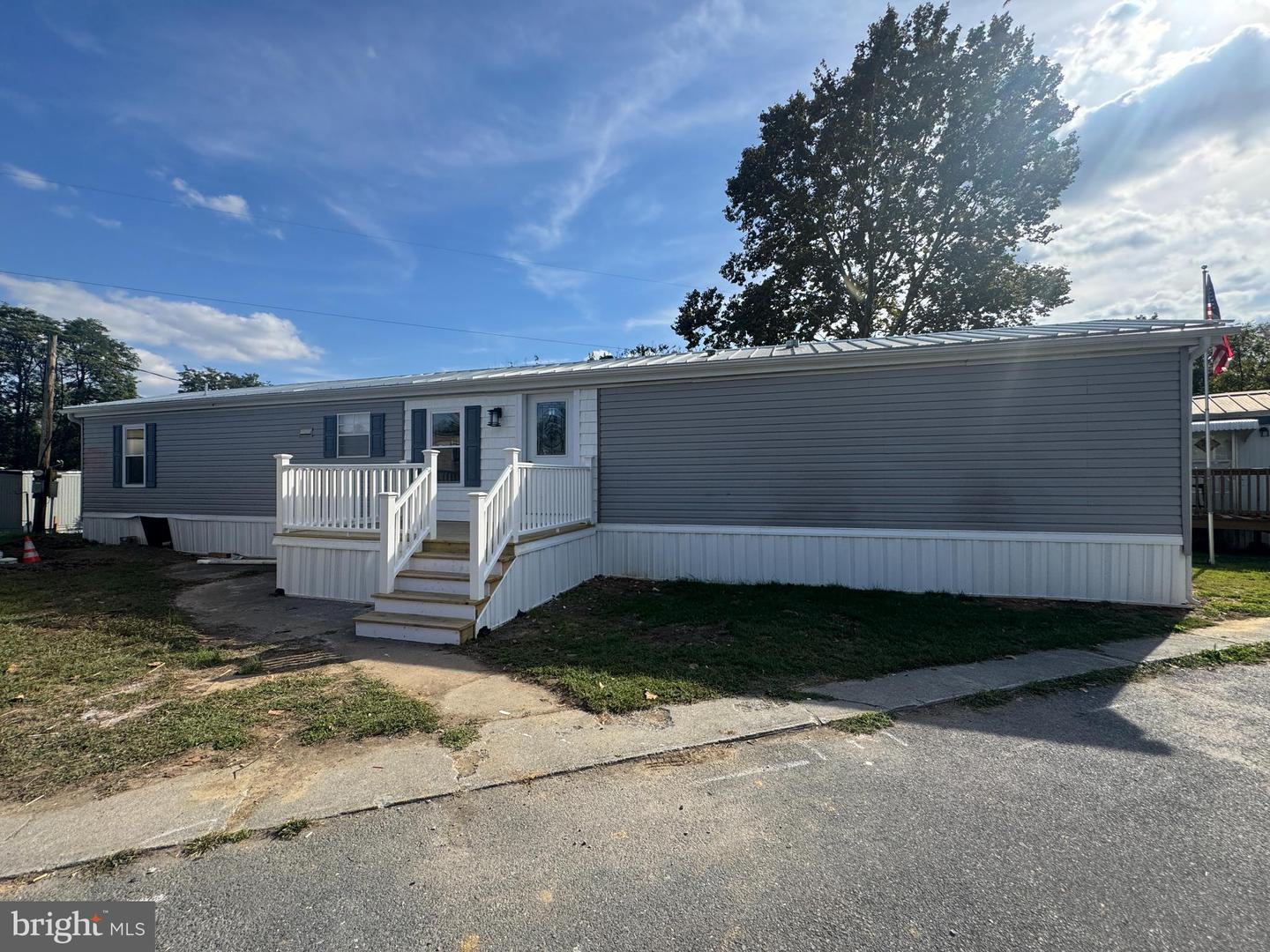 37 George Dr Property Photo 1