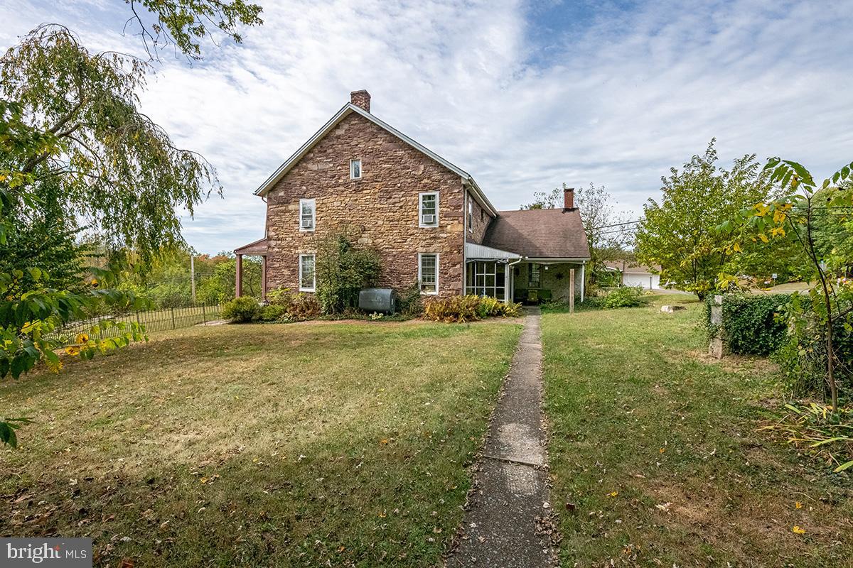 3059 Peters Mountain Rd Property Photo 5