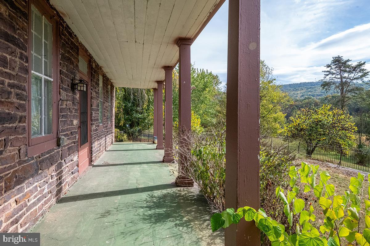 3059 Peters Mountain Rd Property Photo 14