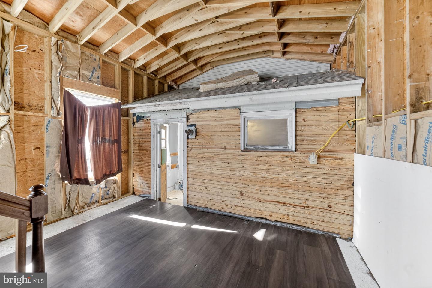 1238 Erdman Rd Property Photo 9